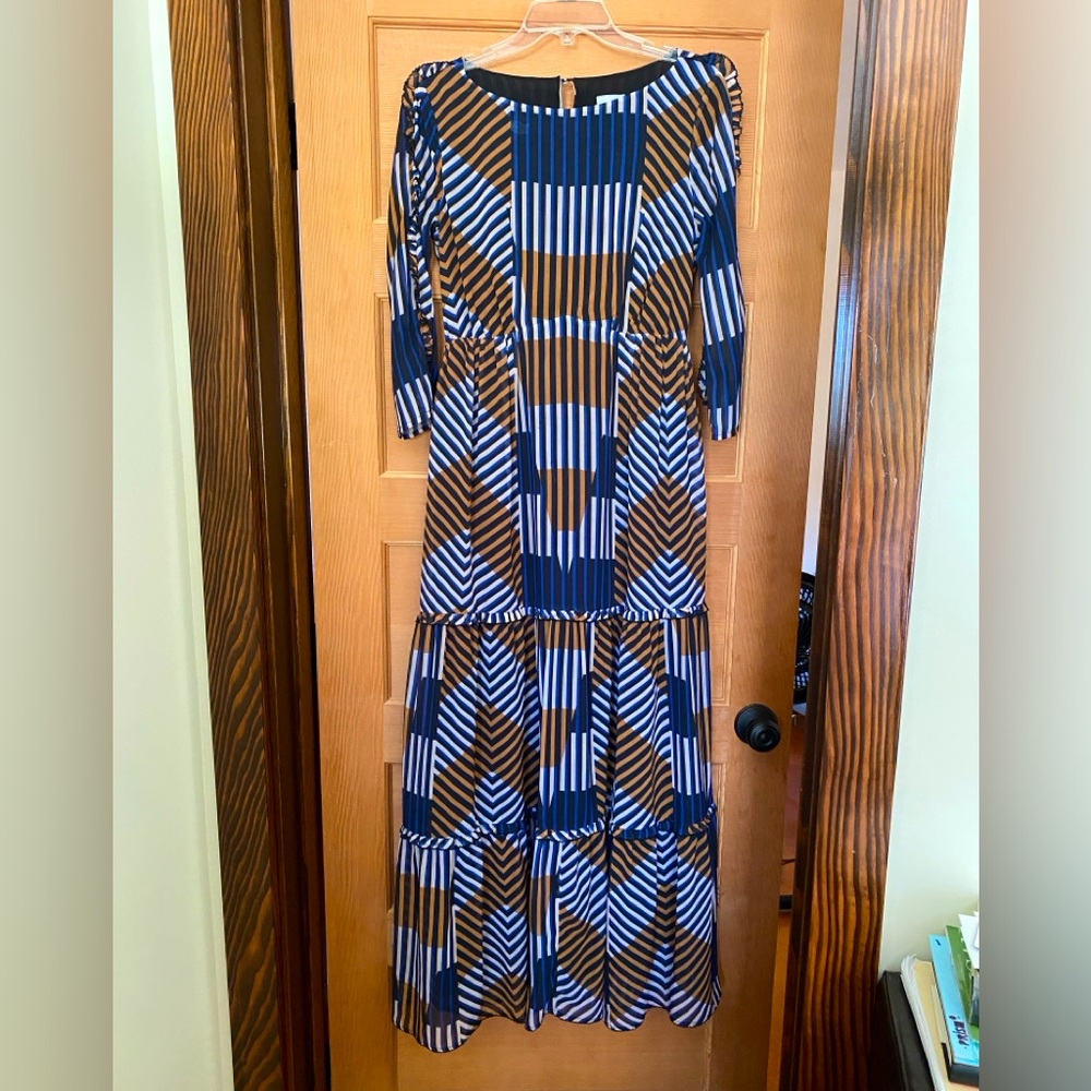 The Odells tiered Maxi dress Blue and Brown geo pattern. Never worn!